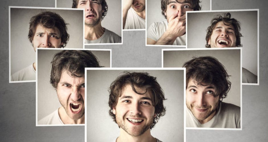 Online advertising using customer emotions